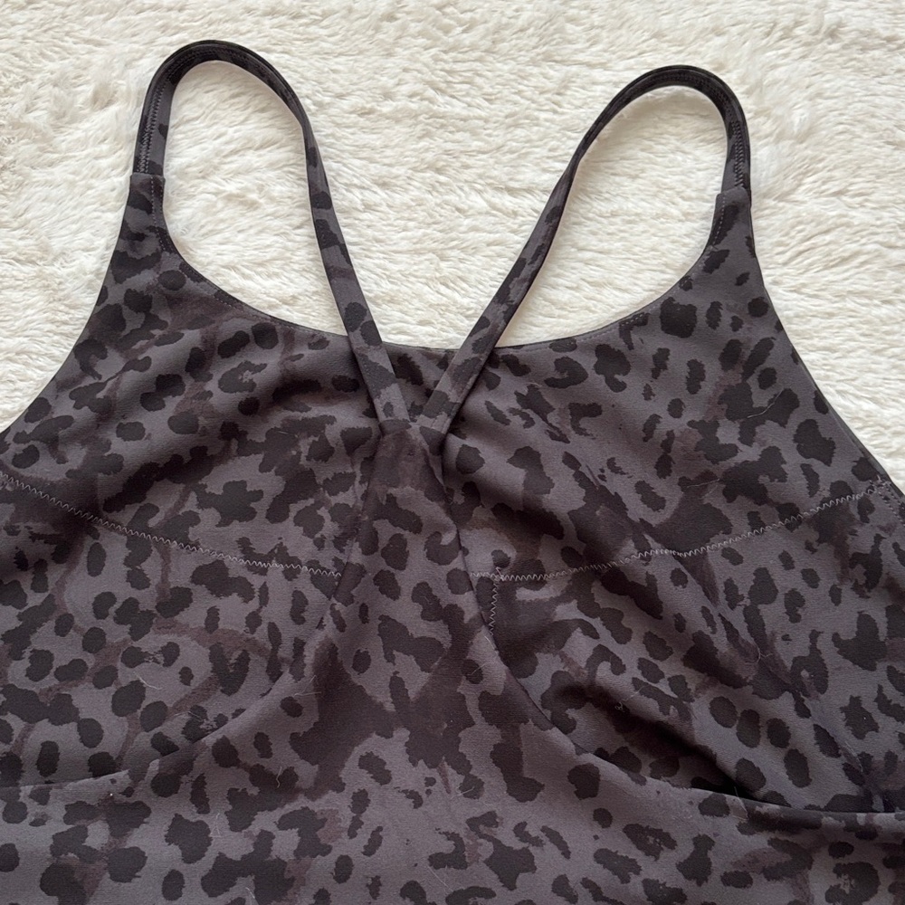 Old Navy Athletic Black Leopard Print Crop Top. Size XL - Picture 3 of 6